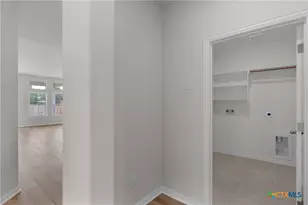 931 Creek Bed Dr, New Braunfels, TX 78130 - Photo 13
