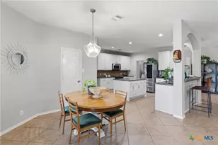 113 Las Brisas Blvd, Seguin, TX 78155 - Photo 11