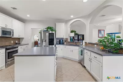 113 Las Brisas Boulevard, Seguin, TX 78155 - Photo 9