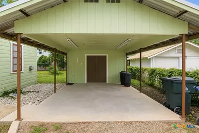 808 E Krezdorn Street, Seguin, TX 78155 - Photo 21