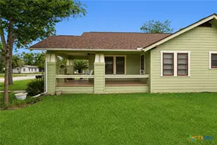 808 E Krezdorn St, Seguin, TX 78155 - Photo 25