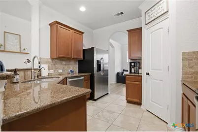 6321 Iris Run, New Braunfels, TX 78132 - Photo 9