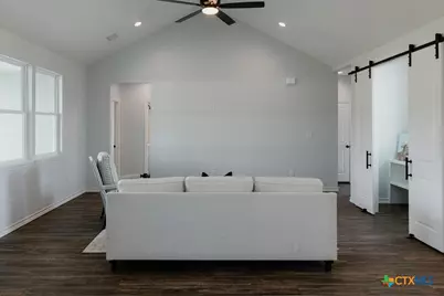 345 Honeycomb, Victoria, TX 77904 - Photo 13