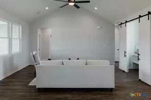 345 Honeycomb, Victoria, TX 77904 - Photo 13