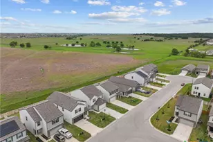 231 Enforcer Loop, Jarrell, TX 76537 - Photo 3