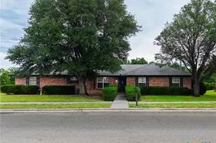 810 Courtney Ln, Copperas Cove, TX 76522 - Photo 3