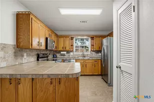 810 Courtney Ln, Copperas Cove, TX 76522 - Photo 11