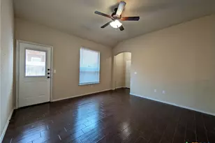 660 Creekside Cir, New Braunfels, TX 78130 - Photo 7