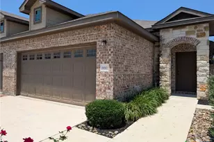 660 Creekside Cir, New Braunfels, TX 78130 - Photo 1