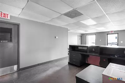 4005 N Navarro Street, Victoria, TX 77901 - Photo 11