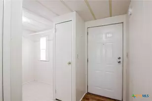 21 Berkshire Dr, Telferner, TX 77988 - Photo 21