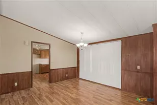 21 Berkshire Dr, Telferner, TX 77988 - Photo 7