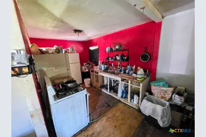 2909 Meadowlane Street, Victoria, TX 77901 - Photo 5