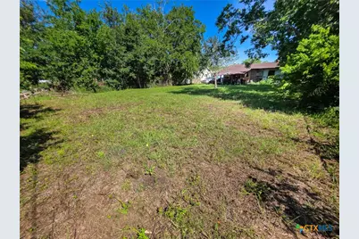 2909 Meadowlane Street, Victoria, TX 77901 - Photo 11