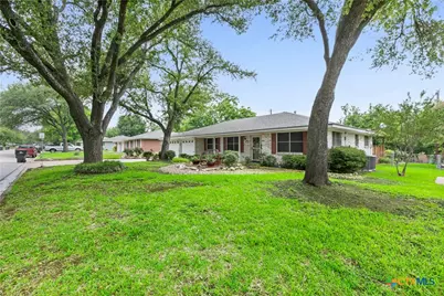 302 E Upshaw Avenue, Temple, TX 76501 - Photo 3