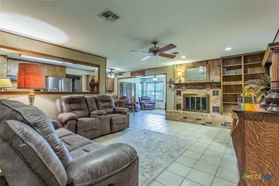 302 E Upshaw Avenue, Temple, TX 76501 - Photo 5