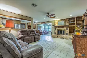 302 E Upshaw Ave, Temple, TX 76501 - Photo 5