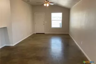 310 Lowes Blvd, Killeen, TX 76542 - Photo 3