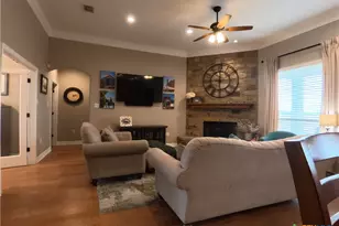 1132 Creekside Pond Rd, Seguin, TX 78155 - Photo 7