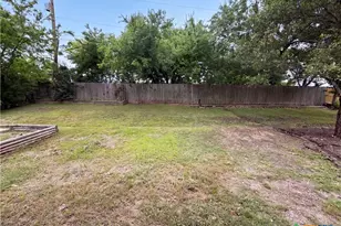 912 Hackberry St, Copperas Cove, TX 76522 - Photo 15