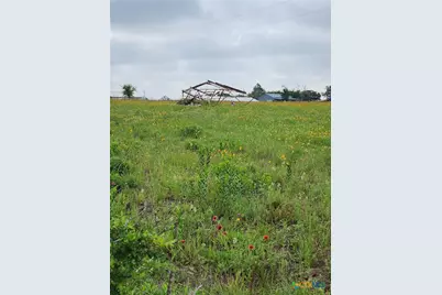 3921 Cr 334, Stockdale, TX 78160 - Photo 5