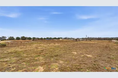 3921 Cr 334, Stockdale, TX 78160 - Photo 21