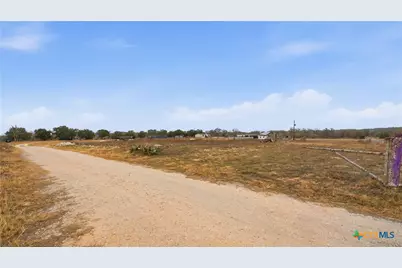 3921 Cr 334, Stockdale, TX 78160 - Photo 23