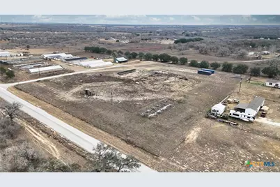 3921 Cr 334, Stockdale, TX 78160 - Photo 33
