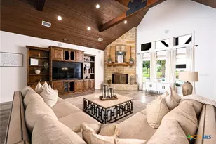 1260 County Rd 361, La Vernia, TX 78121 - Photo 5