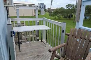 205 Polk St, Port O'Connor, TX 77982 - Photo 9