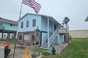 205 Polk St, Port O'Connor, TX 77982 - Photo 1