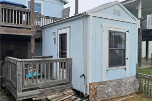 205 Polk St, Port O'Connor, TX 77982 - Photo 7