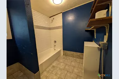 104 N Walnut Street, Lampasas, TX 76550 - Photo 11