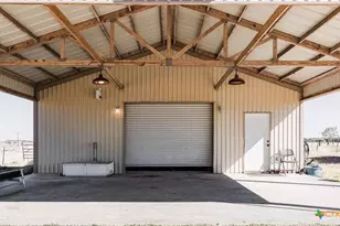 1439 Dagg Rd, Yoakum, TX 77995 - Photo 5