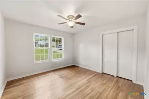 1108 Canyon Dr, New Braunfels, TX 78130 - Photo 7