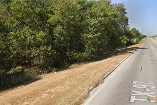 703 Water St, Gonzales, TX 78629 - Photo 1