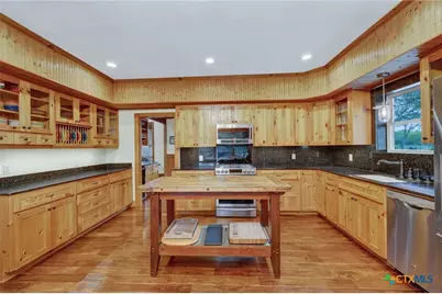 285 Rangeland Road, Seguin, TX 78155 - Photo 15