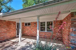 1810 N Beal St, Belton, TX 76513 - Photo 3