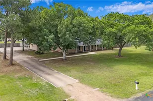 602 Bingham Rd, Victoria, TX 77904 - Photo 3