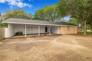 602 Bingham Rd, Victoria, TX 77904 - Photo 17