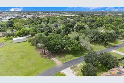602 Bingham Road, Victoria, TX 77904 - Photo 7