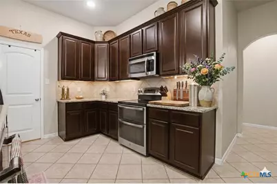 821 Wall Street, New Braunfels, TX 78130 - Photo 9