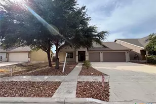 821 Wall St, New Braunfels, TX 78130 - Photo 5