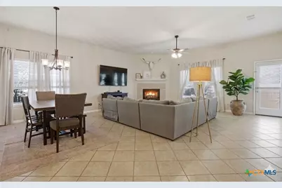 821 Wall Street, New Braunfels, TX 78130 - Photo 3
