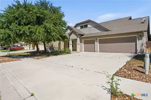 821 Wall St, New Braunfels, TX 78130 - Photo 3