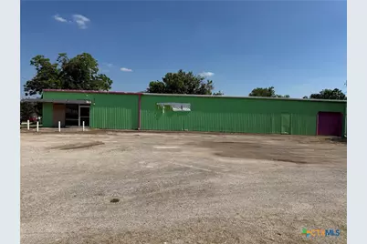 201 W 2nd Avenue, Nixon, TX 78140 - Photo 1