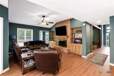 601 Masters Drive, Victoria, TX 77904 - Photo 9