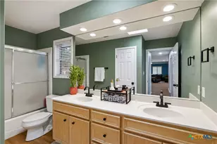 601 Masters Dr, Victoria, TX 77904 - Photo 25