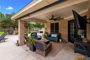 601 Masters Dr, Victoria, TX 77904 - Photo 5