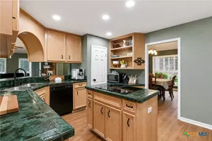 601 Masters Dr, Victoria, TX 77904 - Photo 13